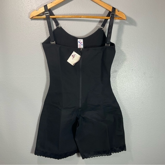 Ann Michell Latex With Lycra  Black XL new with tags - Picture 2 of 9